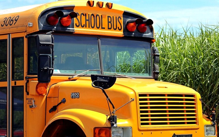 school-bus-4406479_1920