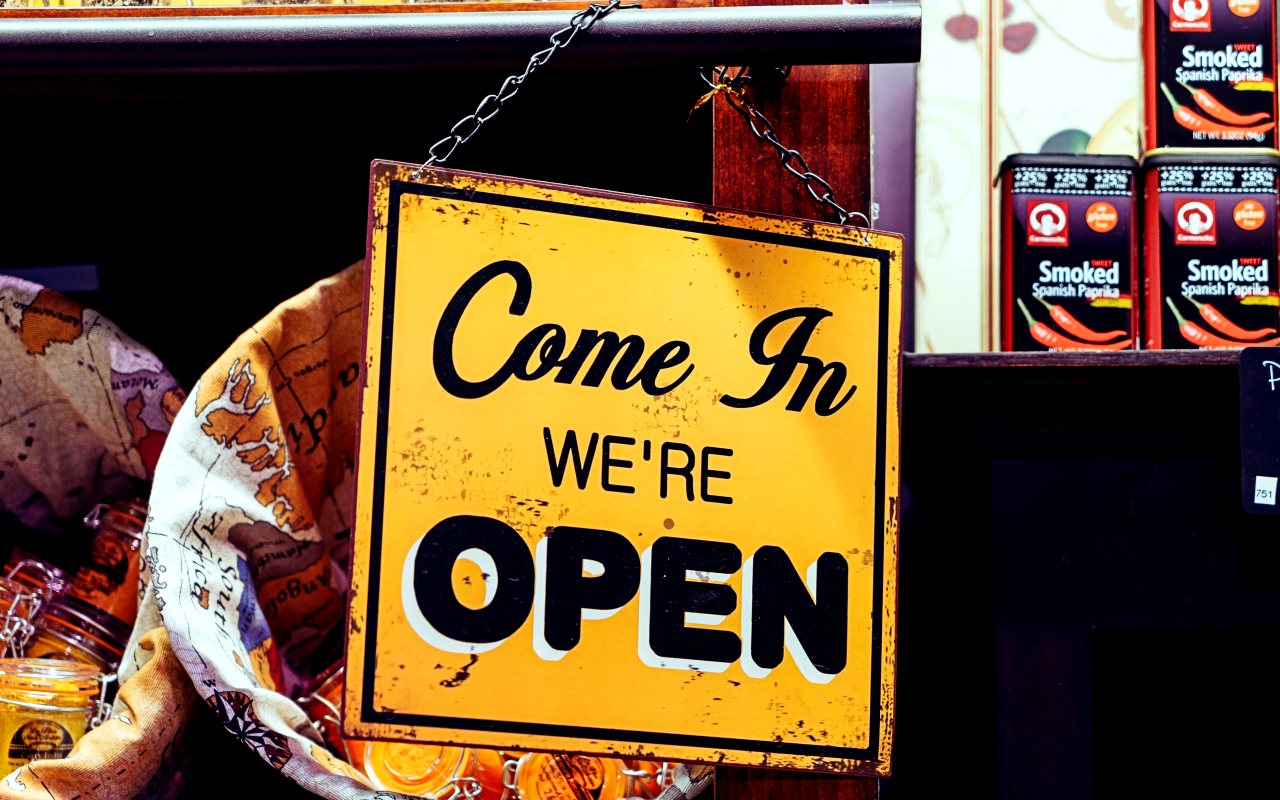 alvaro-serrano--kr8XPYuSI8-unsplash