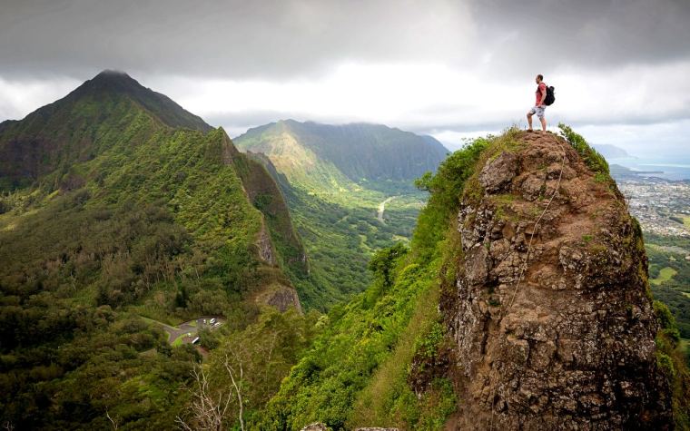 mountaineer-1834841_1920