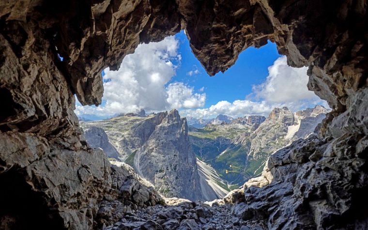 dolomites-5764465_1920