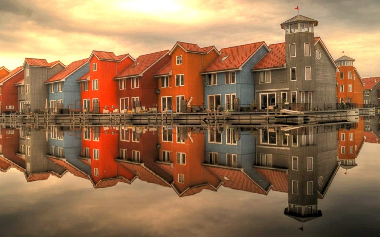 row-houses-384596_1920